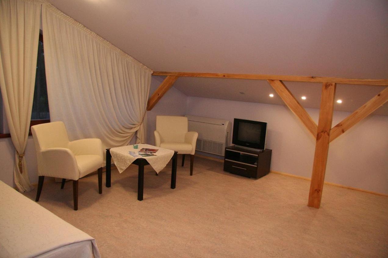 Room In Bb - Valensija - Suite For Two In Nice Hotel Юрмала Экстерьер фото