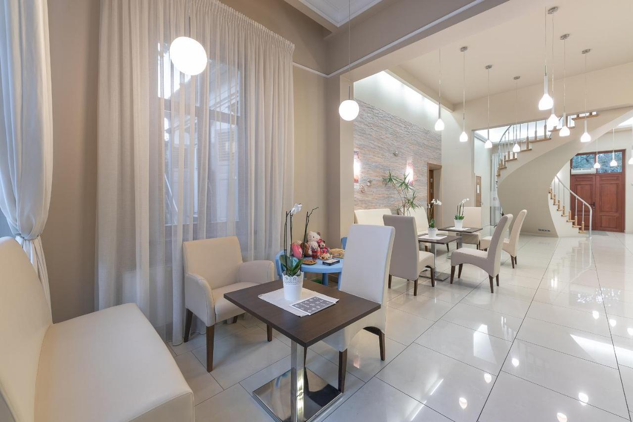 Room In Bb - Valensija - Suite For Two In Nice Hotel Юрмала Экстерьер фото